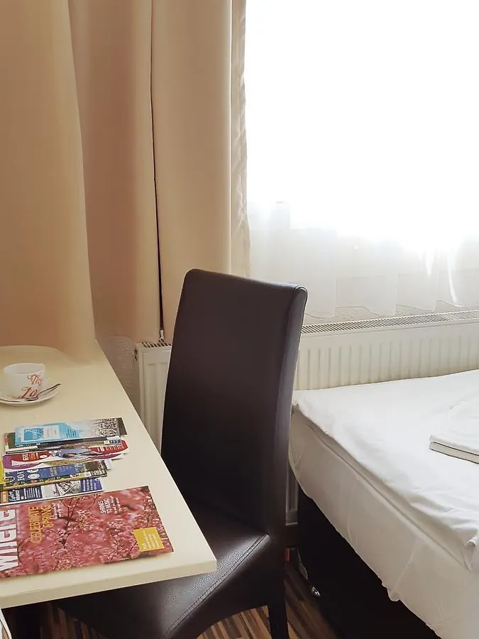Hotel Pest Inn Budapest Hungary