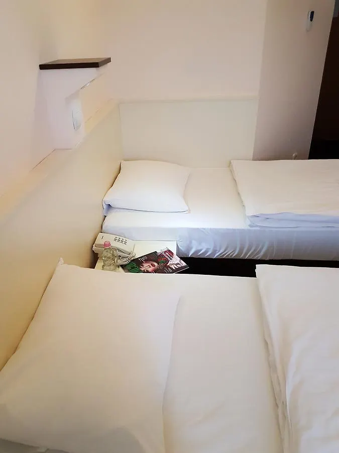 Hotel Pest Inn Budapest 3*,  Hungary
