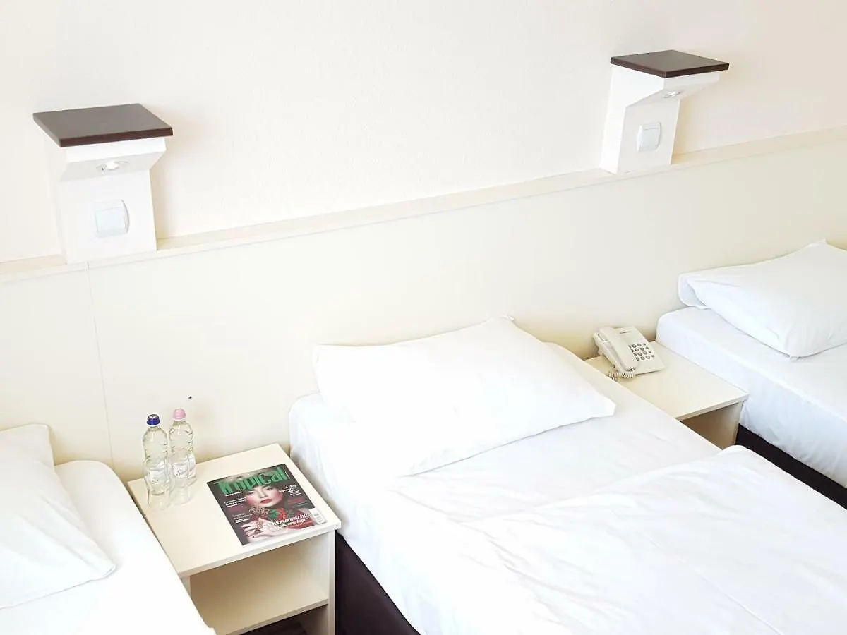 Hotel Pest Inn Budapest 3*,